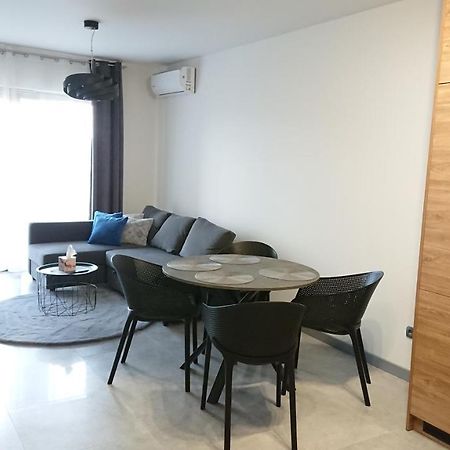 Apartamenty Color - Niebieski เคียลเซ ภายนอก รูปภาพ